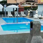 Camelia Poreč