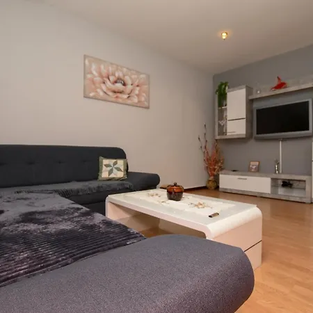 Camelia Apartment Porec