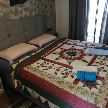 Camelia 公寓 波雷奇